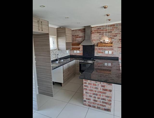 2 BEDROOM PROPERTY TO RENT IN GREEN POINT